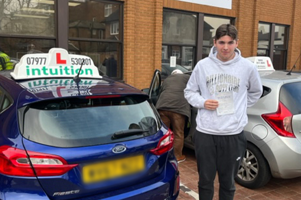 Luke driving lessons in West Molesey